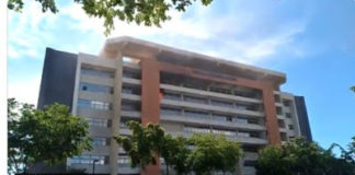 Bomberos controlan incendio en edificio administrativo de la UASD; no se reportan heridos ni muertos