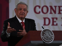 Facebook es más popular; Twitter está dirigido a las clases media y alta: AMLO