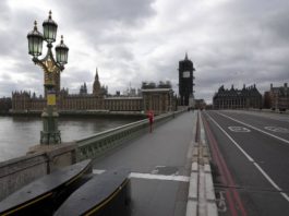 Prohíben en Londres las reuniones en espacios cerrados para frenar la pandemia