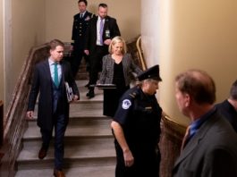 Miles Taylor, exfuncionario de Seguridad Nacional, revela que era ‘Anonymous’