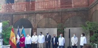 Luis Abinader da primer picazo para construcción de hotel en Zona Colonial