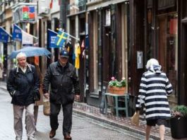 Suecia sigue sin mascarilla: no piensa cambiar de estrategia en la segunda ola de covid-19 pese al aumento de casos