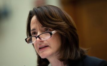 Biden nominará a la primera mujer para liderar la comunidad de inteligencia y al primer latino para dirigir Seguridad Nacional