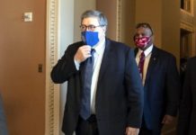 Renuncia director de delitos electorales en Estados Unidos