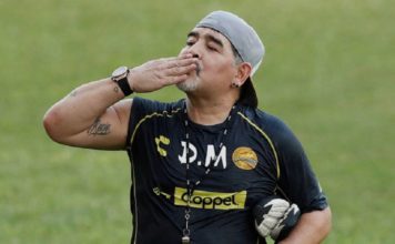 Muere el ex-futbolista argentino Diego Maradona