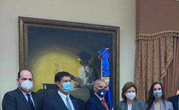 FEDOFUTBOL recibe títulos del Centro de Alto Rendimiento