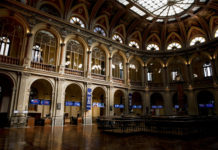 Las bolsas europeas empezaron en rojo y cambian a verde