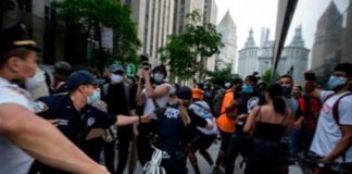Decenas de arrestados en Nueva York en protestas contra el presidente Trump