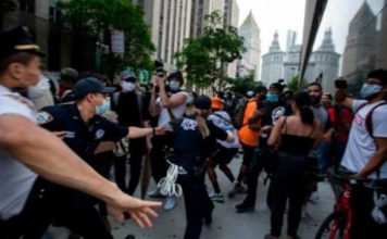 Decenas de arrestados en Nueva York en protestas contra el presidente Trump