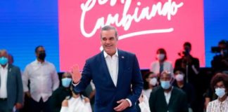 Luis Abinader resalta logros en la salud y en la recuperación económica
