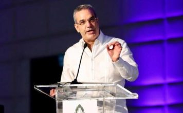 Alcaldes de todos los partidos celebran anuncio de Abinader