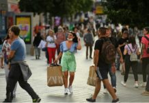 Autoridades advierten a la población endurecerán medidas contra Covid