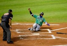 Estrellas barren al Escogido y avanzan a la semifinal