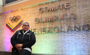 Eduardo Álvarez recibe premio Círculo Periodistas Deportivos de Venezuela