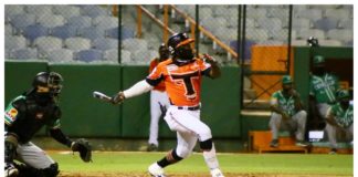 Sosa, Navarro y Espino conducen victoria de Toros sobre Estrellas