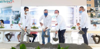 Presidente Abinader asiste a primer palazo e inauguración de dos complejos residenciales en Baní