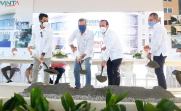 Presidente Abinader asiste a primer palazo e inauguración de dos complejos residenciales en Baní