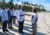Presidente Abinader anuncia construcción de barreras contra el sargazo y plan de regeneración de playas
