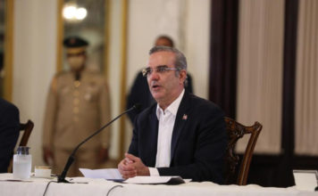 Dominicanos en NY piden al gobierno evitar “tráfico de influencia” en proceso de vacunación contra el COVID-19 en el país