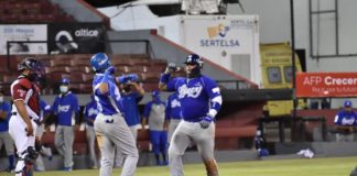 Mercedes lidera victoria del Licey sobre los Gigantes en extrainnings