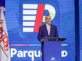 Presidente Abinader presenta Plan Nacional de Parqueo: orden y seguridad en el tráfico