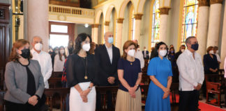 Presidente Luis Abinader participa en misa por Día de Nuestra Señora de la Altagracia