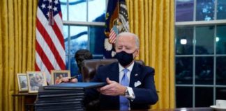 Biden firma decretos sobre ‘soñadores’, muro con México y veto migratorio