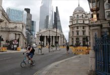 Inglaterra entrará en su bloqueo nacional más duro desde marzo ante el récord de casos de Covid