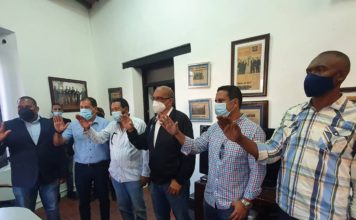 Jorge Torres gana en las elecciones de la ACD