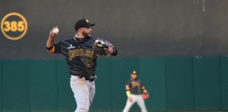 Águilas vencen a los Gigantes y se mantienen con vida