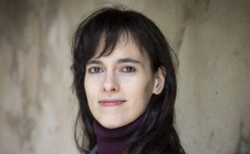 «WhatsApp es bastante intrusivo y Facebook es un buitre de los datos»: Carissa Véliz, experta en privacidad y protección de información