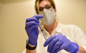 Johnson & Johnson anuncia que su vacuna contra la covid tiene una eficacia del 66%