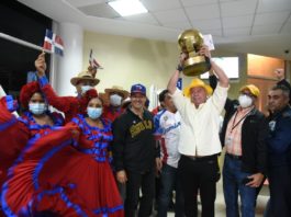 Llegaron los campeones y fueron recibidos como héroes