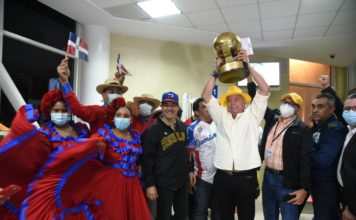 Llegaron los campeones y fueron recibidos como héroes