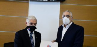 LIDOM recibe de la CBPC el manual para el montaje de la Serie del Caribe 2022