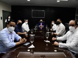 Presidente de LIDOM se reúne con Francisco Camacho, Carolina Mejía y Junior Noboa