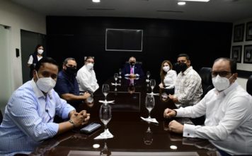 Presidente de LIDOM se reúne con Francisco Camacho, Carolina Mejía y Junior Noboa
