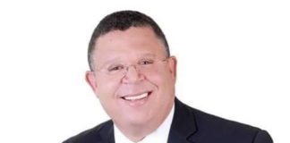 Pérez Vólquez presenta su candidatura a la Escuela de Derecho de la UASD
