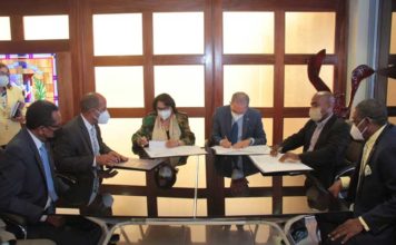 Entidades firman acuerdo para aumento salarial a la UASD