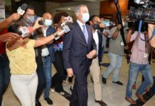 Es por desfalco y corrupción que investigan a exfuncionarios