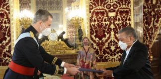 Juan Bolívar Díaz presenta cartas credenciales en España