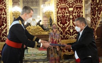 Juan Bolívar Díaz presenta cartas credenciales en España