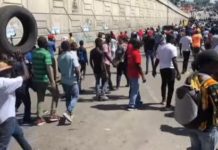 Miles de haitianos toman las calles para exigir la renuncia de Moise