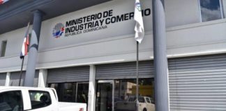 Familiares de Temístocles Montás entre las 4,500 botellas canceladas de Industria y Comercio