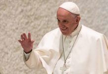 Papa: Necesitamos medios de comunicación que ayuden a distinguir el bien del mal