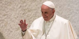 Papa: Necesitamos medios de comunicación que ayuden a distinguir el bien del mal