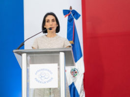 Primera dama inaugura la iniciativa “Aprendiendo para la vida” con charla en Santo Domingo Oeste