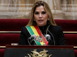 La Policía de Bolivia captura a la expresidenta de facto Jeanine Áñez