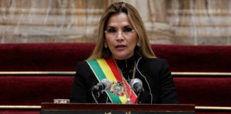 La Policía de Bolivia captura a la expresidenta de facto Jeanine Áñez