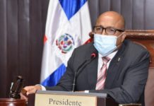 Diputados aprueban proyecto de ley que prohíbe a colegios cobrar reinscripción